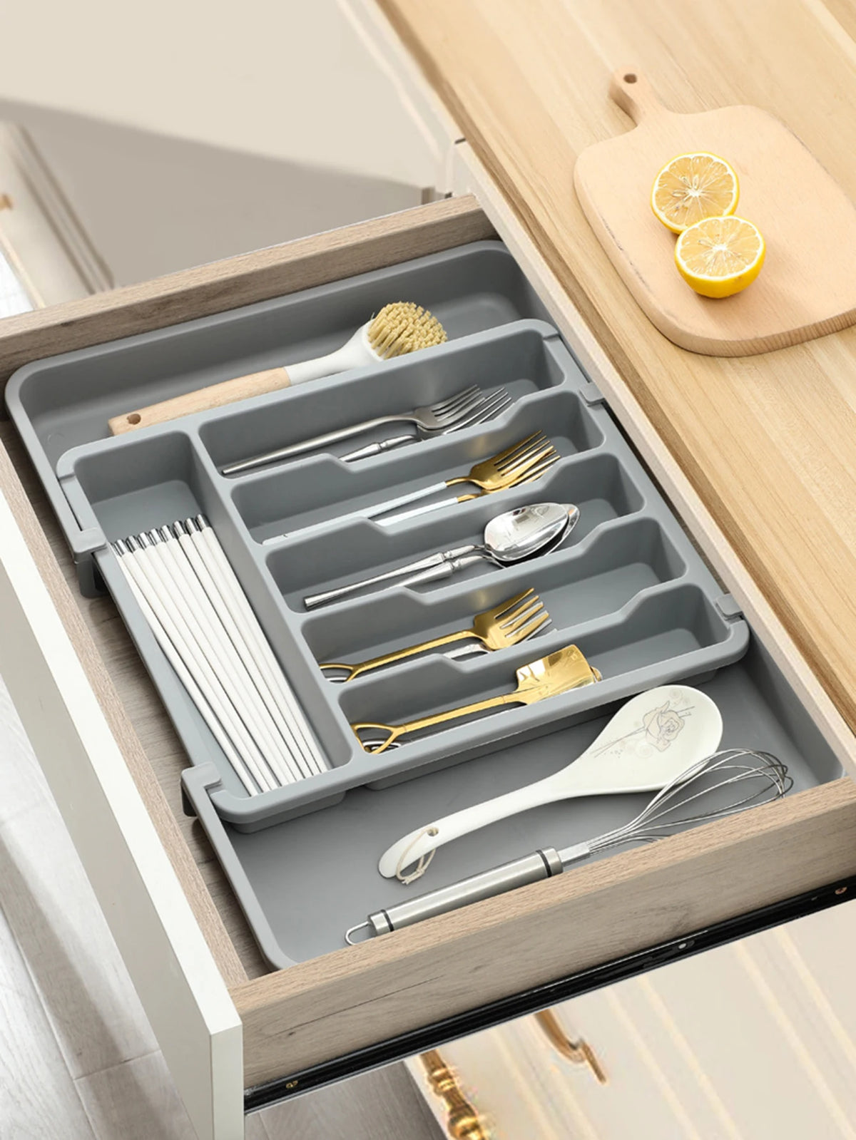 Expandable Drawer Organizer - Adjustable Retractable Cutlery