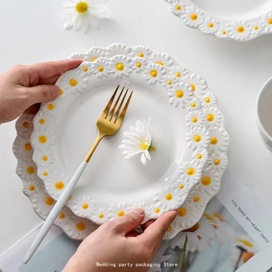 1pcs Ceramic Embossed Little Daisy Plate Dinner Dishes
