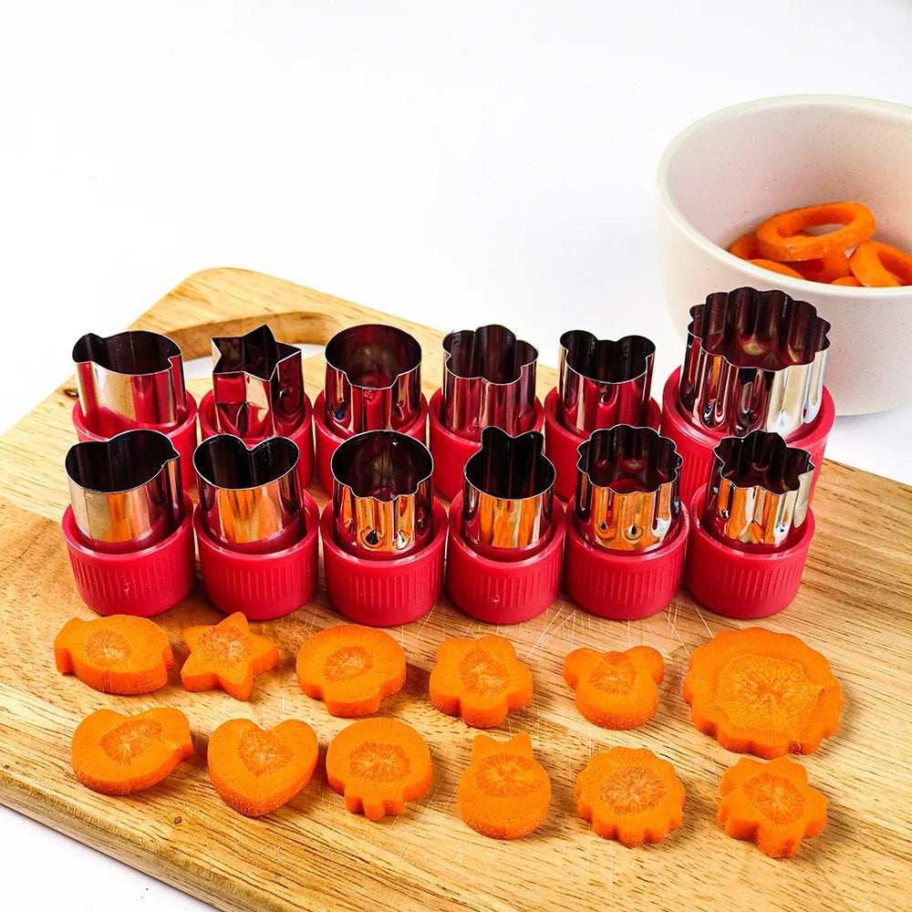 12pcs/Set Vegetables Cutter Heart Flower Animal Cartoon Shape