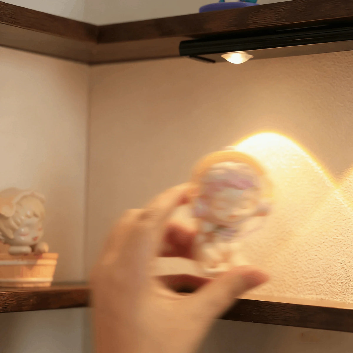 90 Degree Corner Wall Shelf Suspended Wall Decoration
