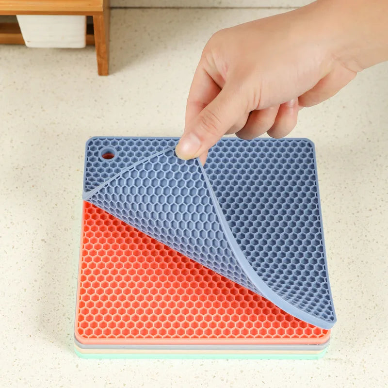 18cm Square Silicone Mat Heat Resistant Potholder Dining
