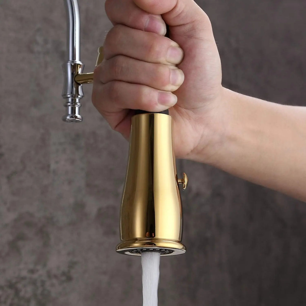 Ouio Solid Brass Dual-Function Faucet Pull-Down Sprayer &