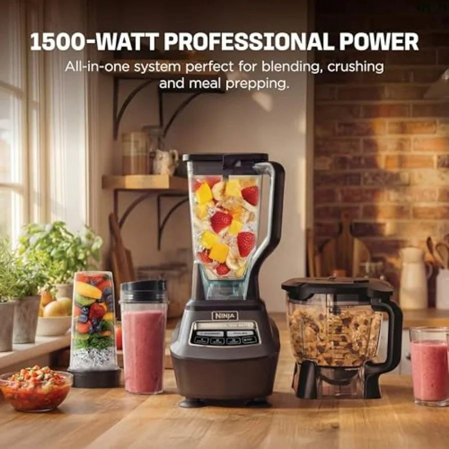 Multi-Functional Food Processor/Blender Making Smoothies