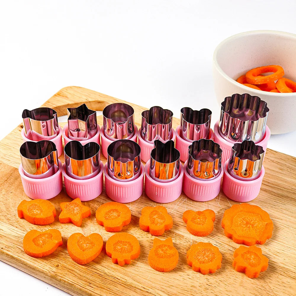 12pcs/Set Vegetables Cutter Heart Flower Animal Cartoon Shape