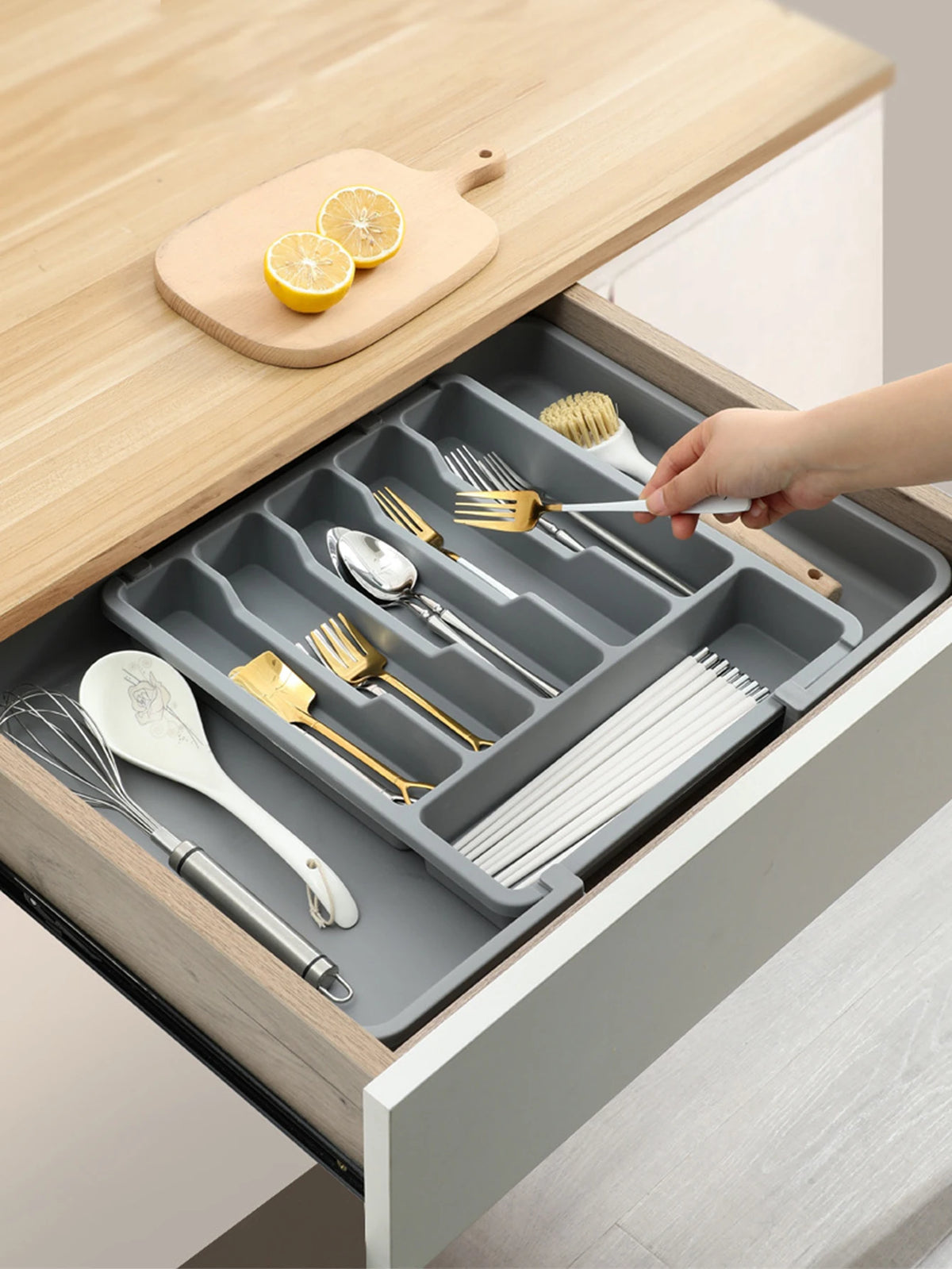 Expandable Drawer Organizer - Adjustable Retractable Cutlery
