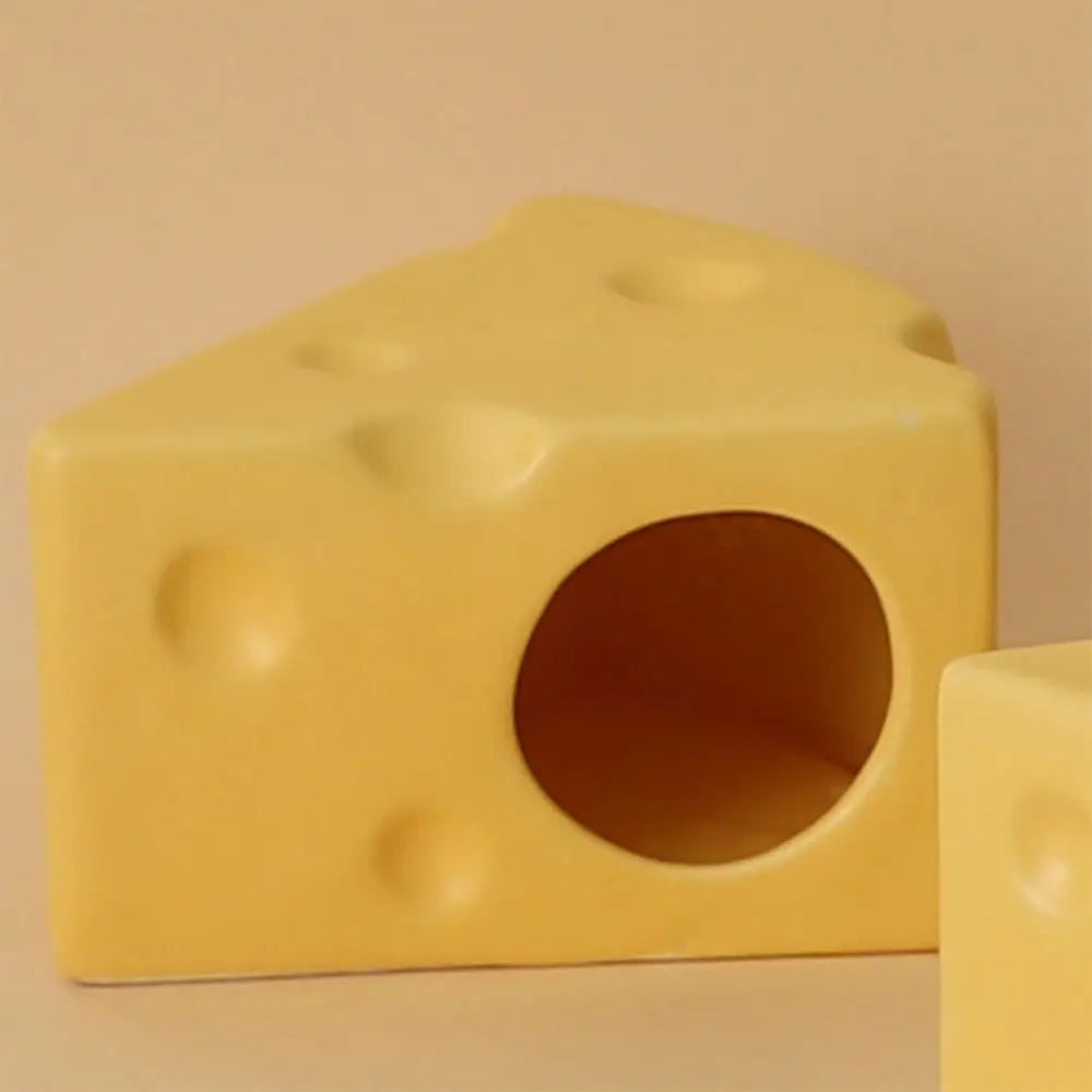 Durable Creative Hamster Hideout Cheese Shape Decorative Feeding