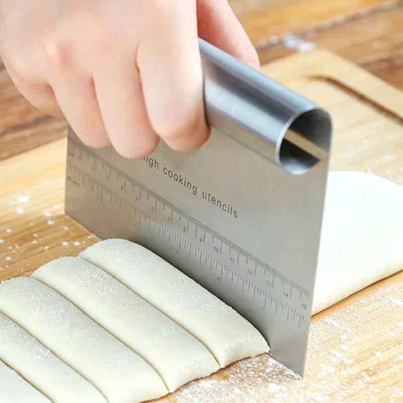 Multi-Function Dough Cutter Face Deep-Fried Dough Powder Scraper