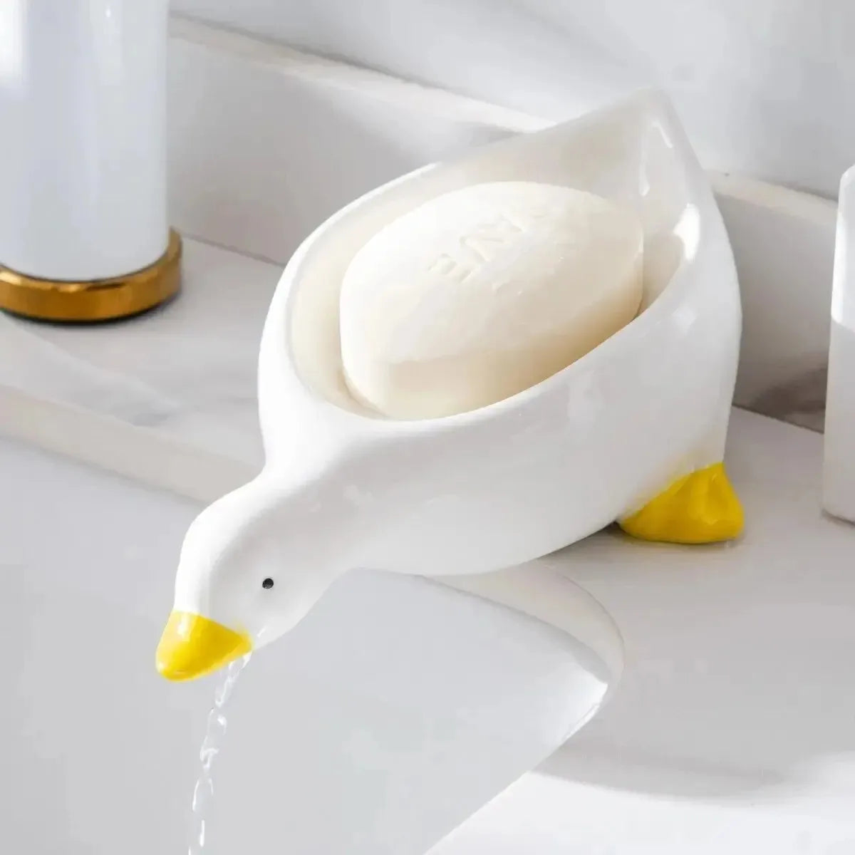 Plastic Soap Dish Self-Draining Soap Holder Cute Duck