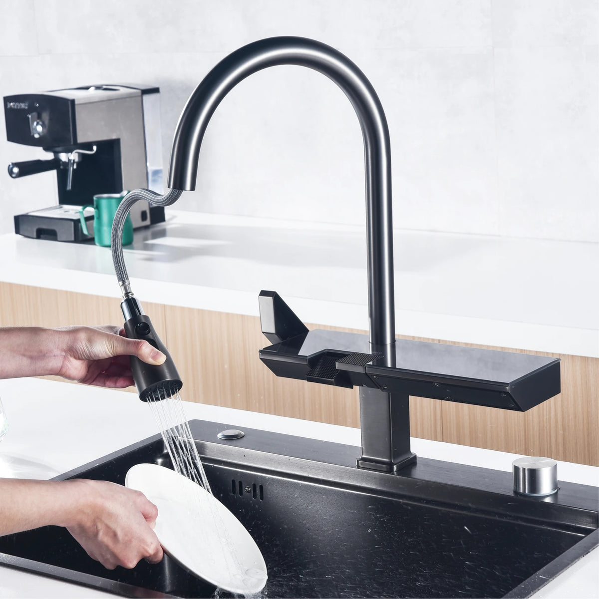 Luxury Digital Display Brass Grey Faucet Pull-Out Design