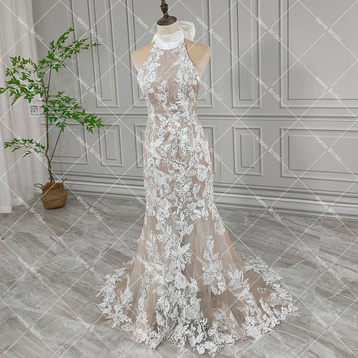 Halterneck Backless Exquisite Mermaid Wedding Dress Tie Sash