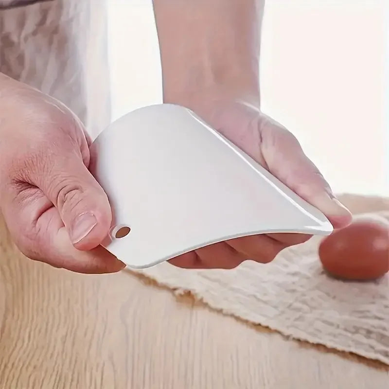 1pc Baking Plastic Dough Cutter & Scraper -