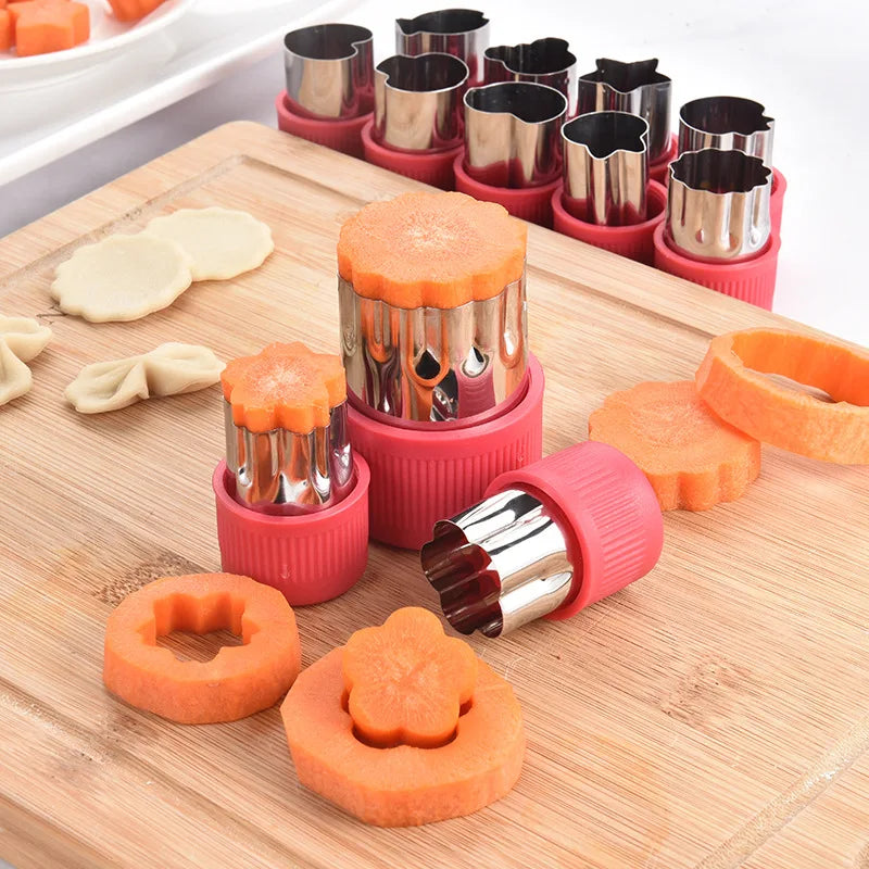 12pcs/Set Vegetables Cutter Heart Flower Animal Cartoon Shape