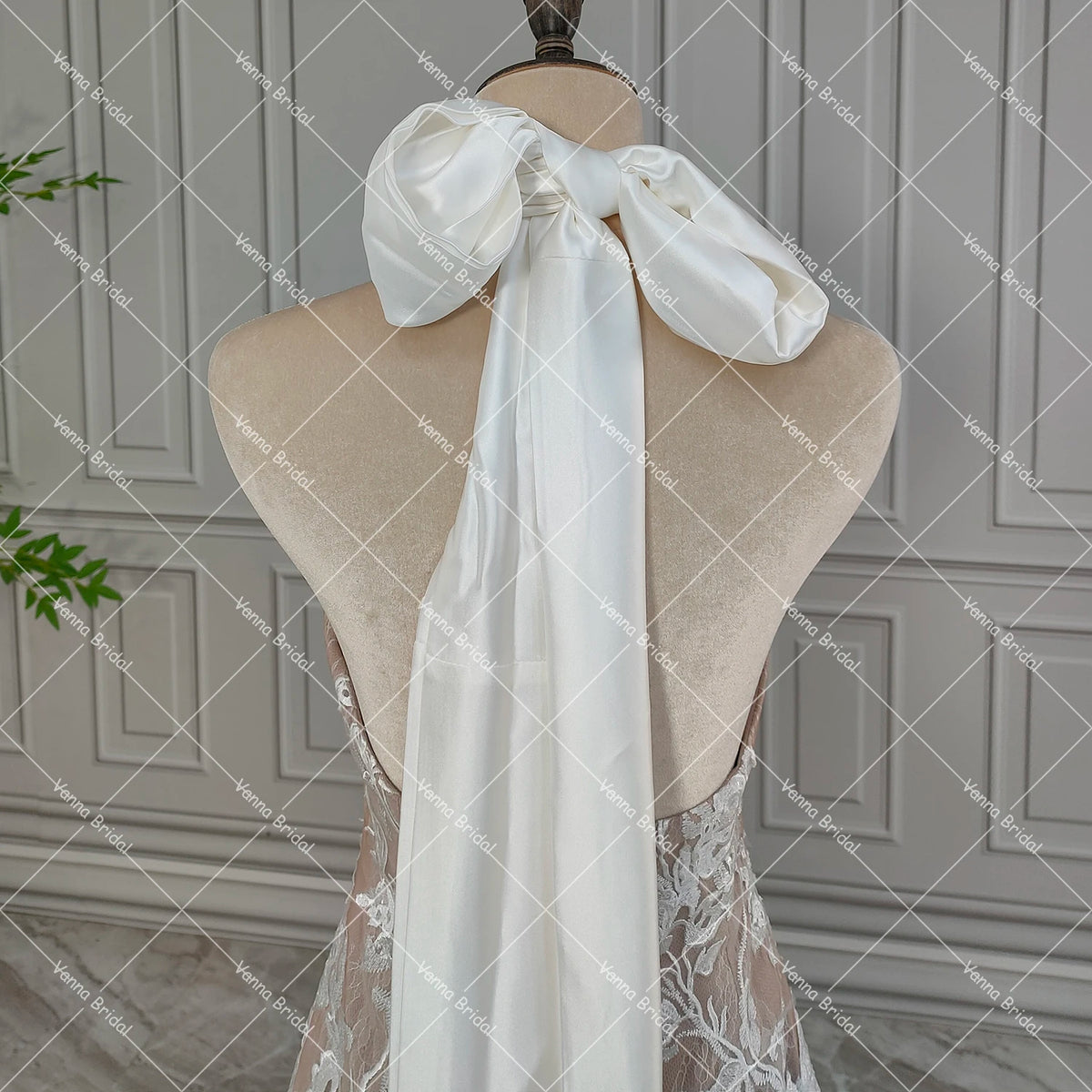 Halterneck Backless Exquisite Mermaid Wedding Dress Tie Sash