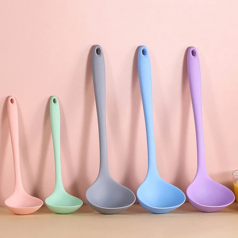 1pc Long Handle Silicone Soup Spoon Ramen Noodles