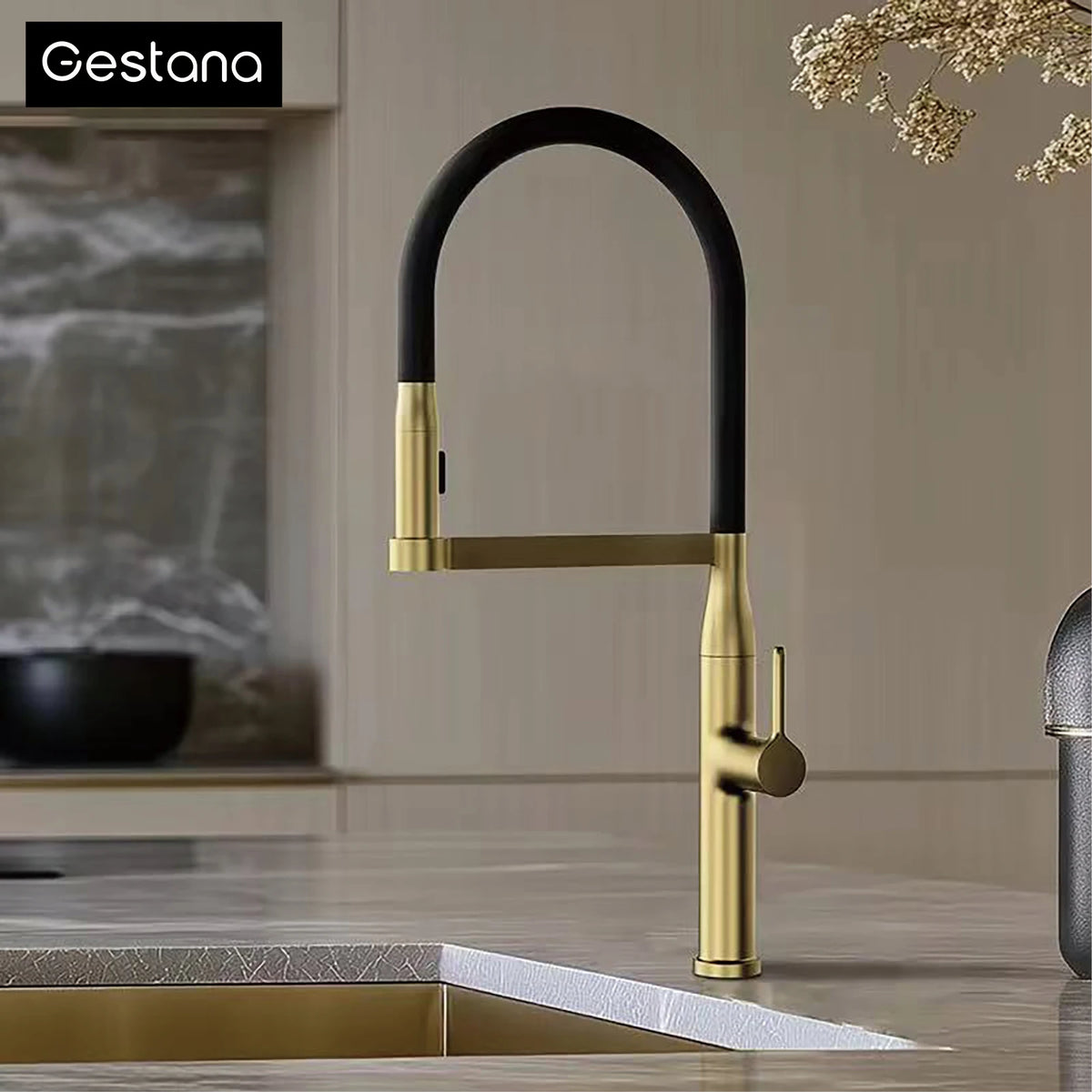 Luxury Brushed Gold Brass Pull Out Faucet Ceramic