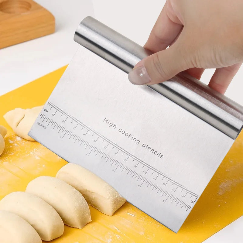 Multi-Function Dough Cutter Face Deep-Fried Dough Powder Scraper