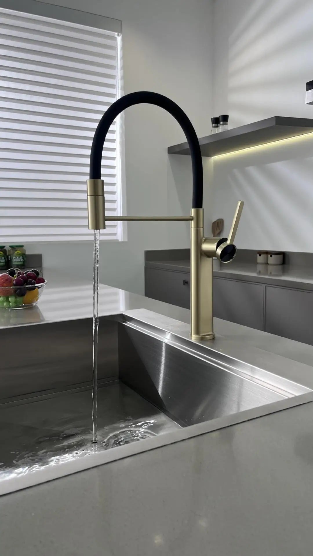 Brushed Gold Pull Down Faucet Magnetic Docking 360