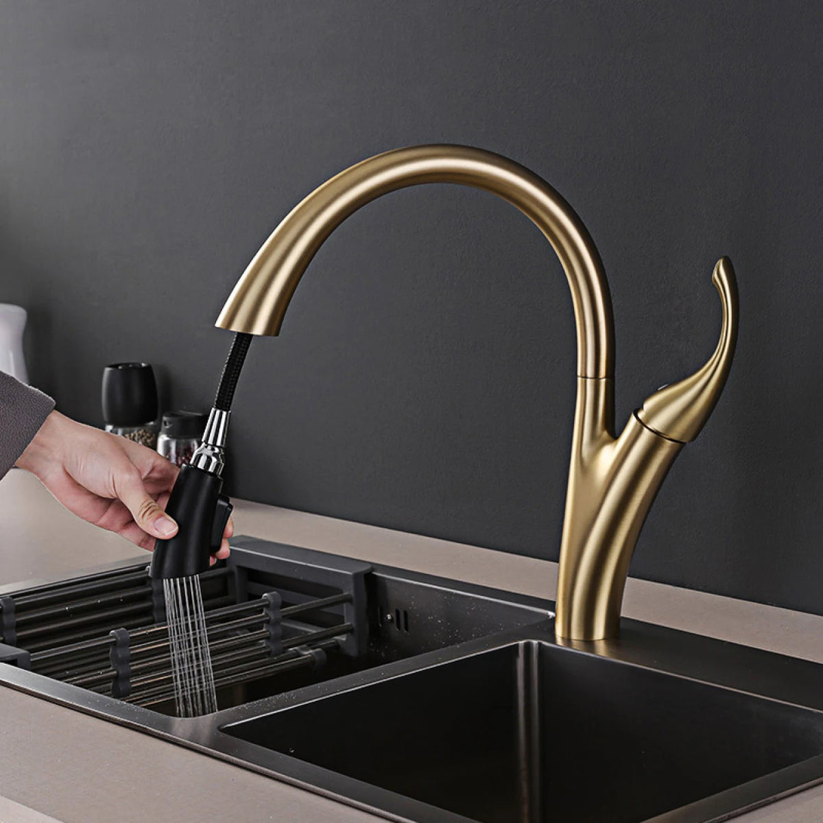 Aitana Simple Design Brass Black Faucet Modern Handle