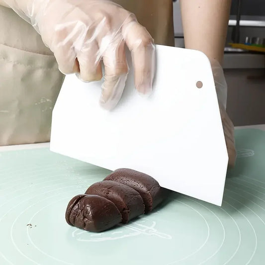 1pc Baking Plastic Dough Cutter & Scraper -