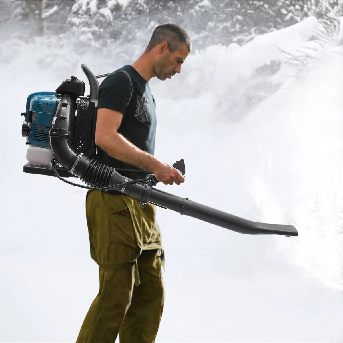 75 6cc 4-Stroke Gas Backpack Leaf Blower 2600w