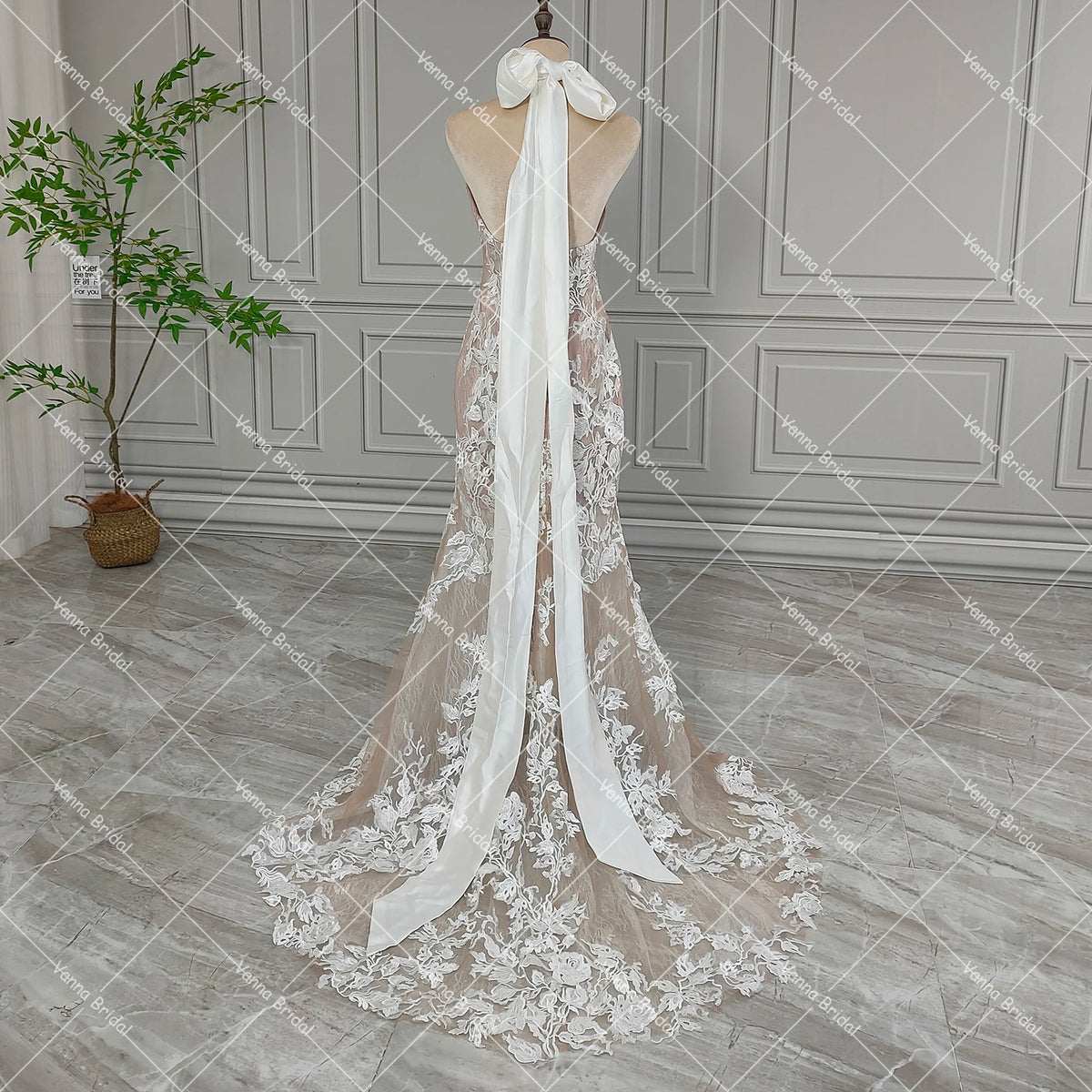 Halterneck Backless Exquisite Mermaid Wedding Dress Tie Sash