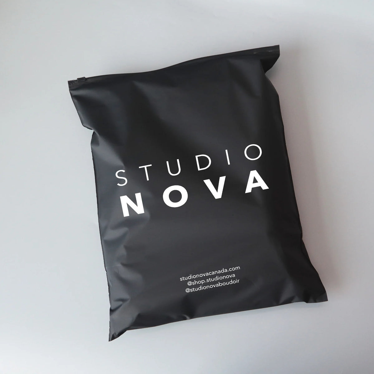 Custom Frosted Zipper Bag Storage Bag Clothing Swimsuit