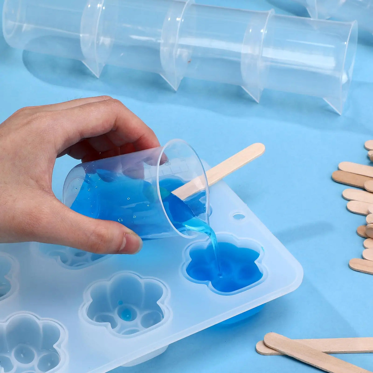 1-24pcs Plastic Mixing Cups 100ml Measuring Cups V-Shaped