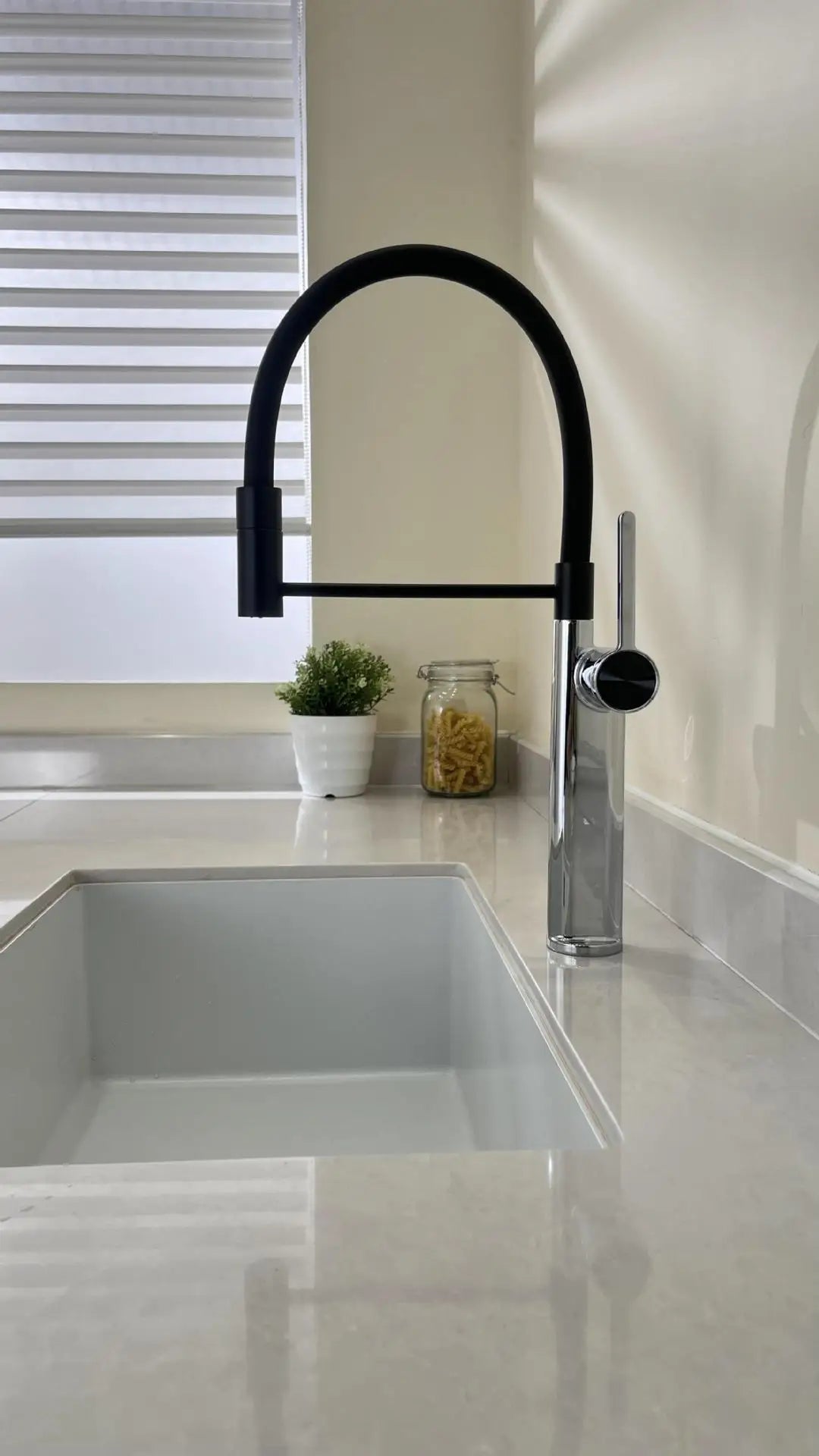 Brushed Gold Pull Down Faucet Magnetic Docking 360