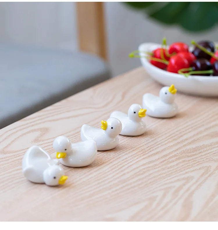 1-5pcs Funny Duck Ceramic Crafts Chopstick Shelf Resturant