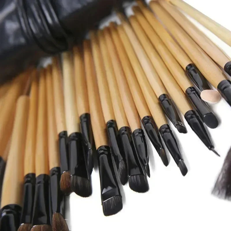 Gift Bag Of 24 Makeup Brush Sets Professional