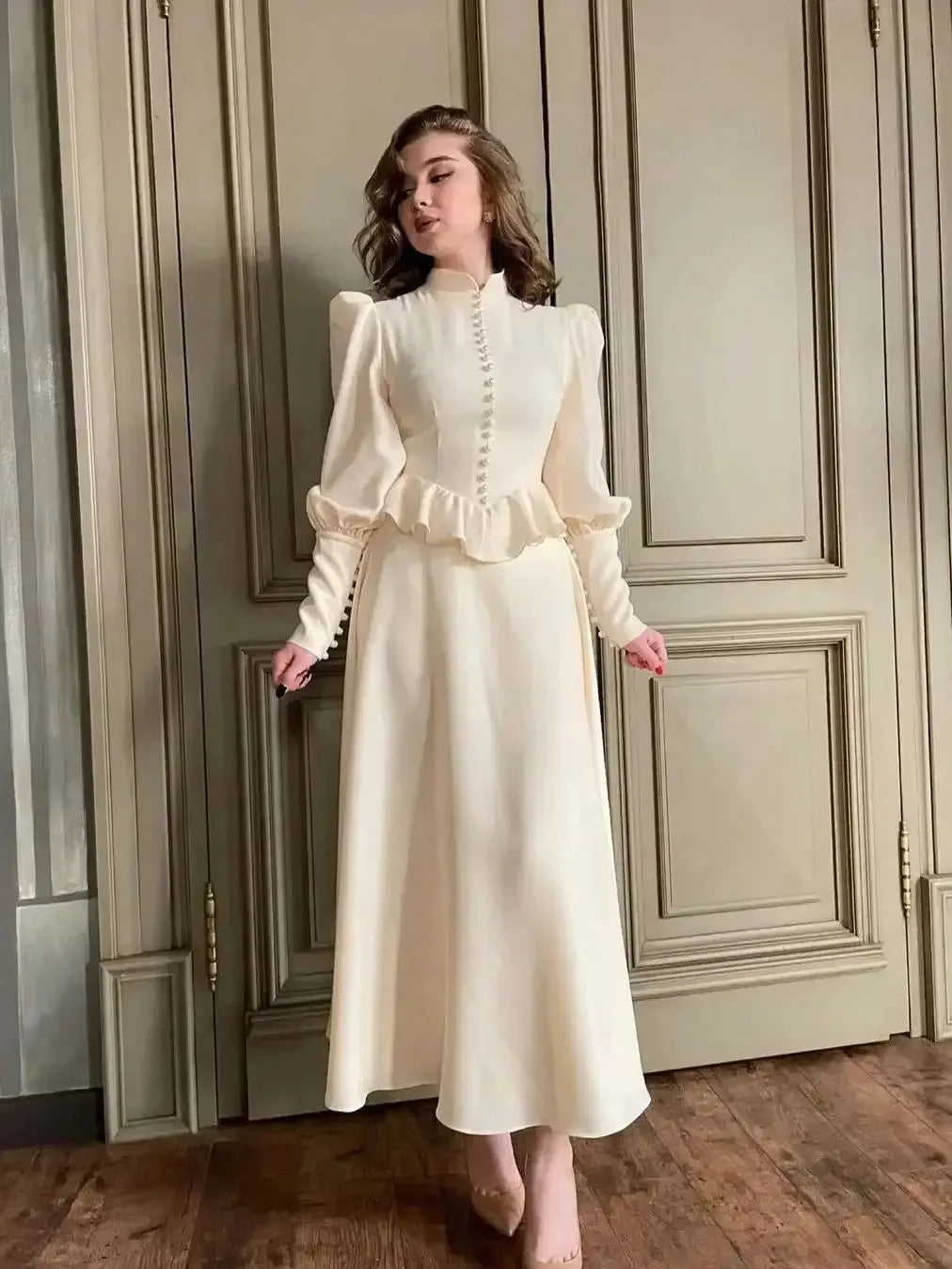 Beige Saudi Arabia Prom Dresses High Neck Stain