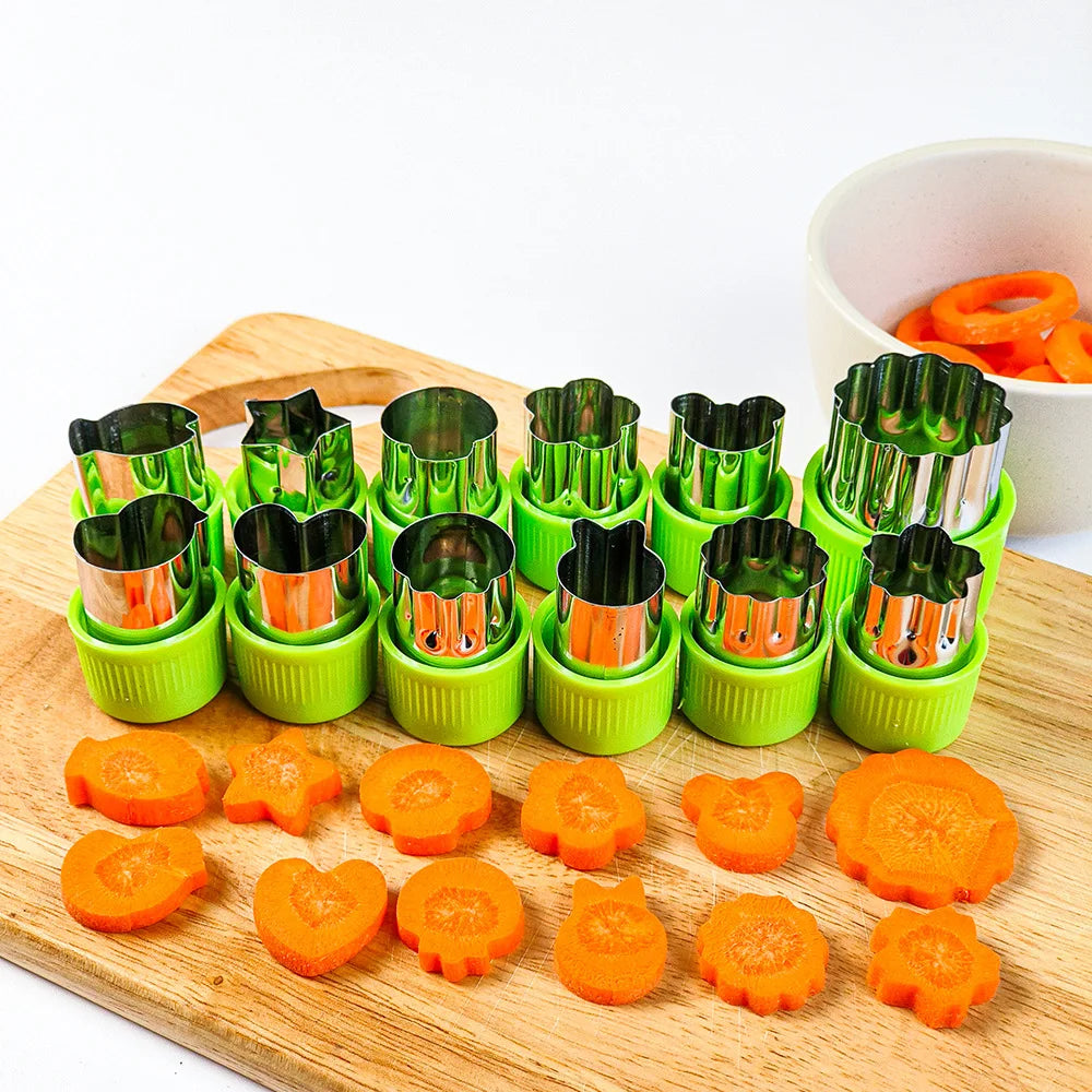 12pcs/Set Vegetables Cutter Heart Flower Animal Cartoon Shape