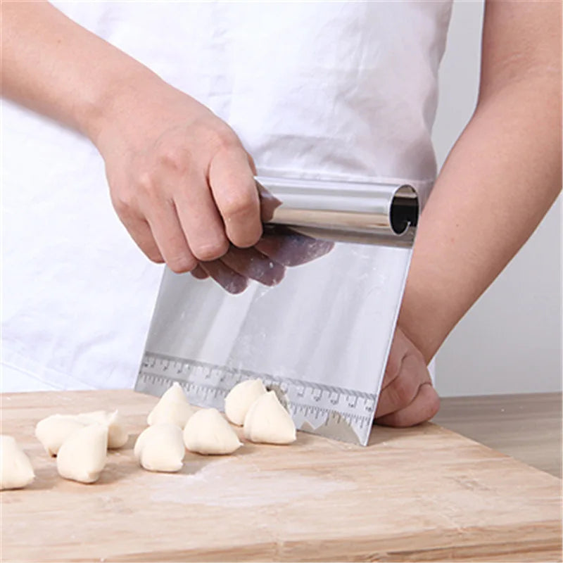 Multi-Function Dough Cutter Face Deep-Fried Dough Powder Scraper
