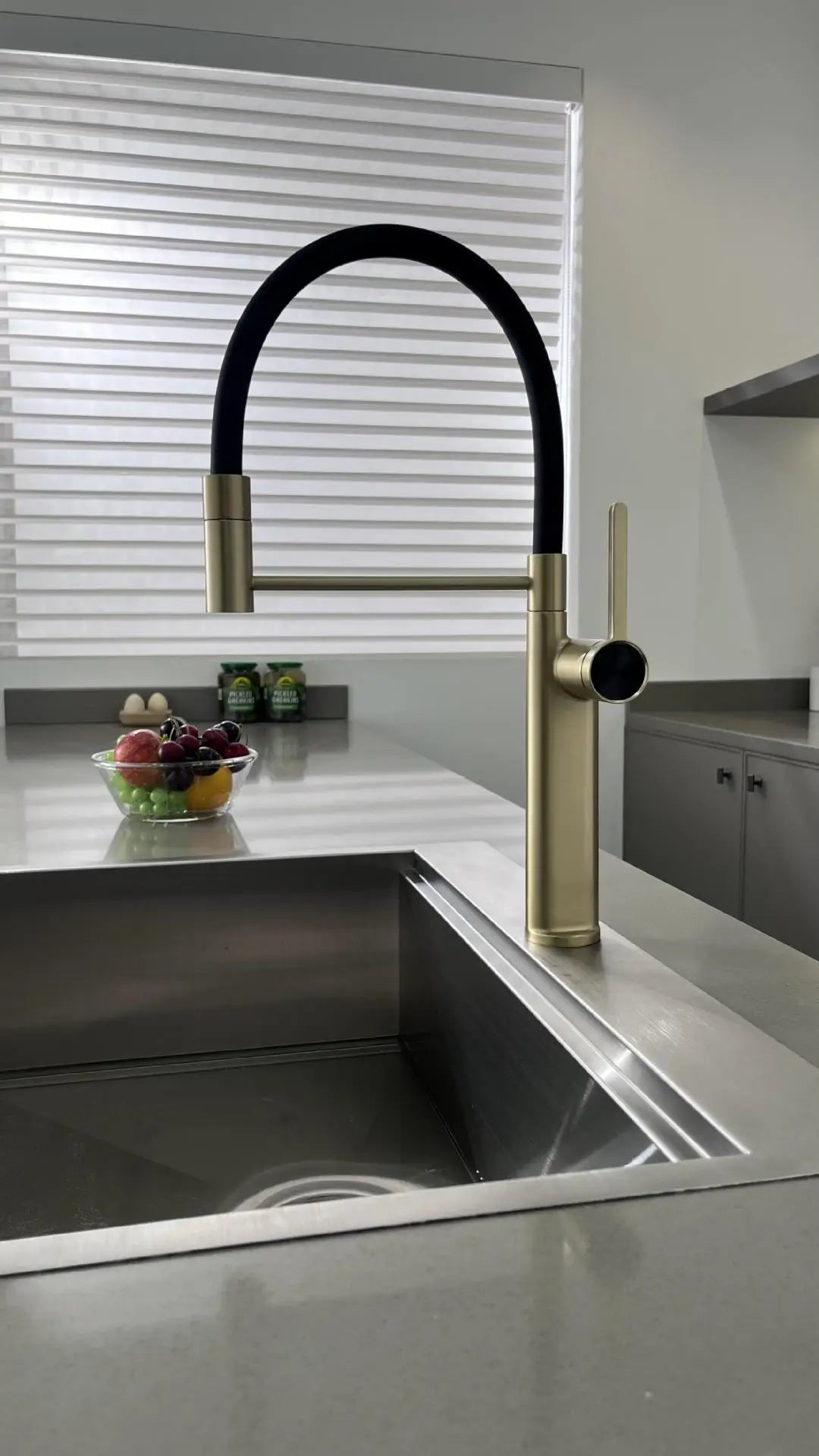 Brushed Gold Pull Down Faucet Magnetic Docking 360
