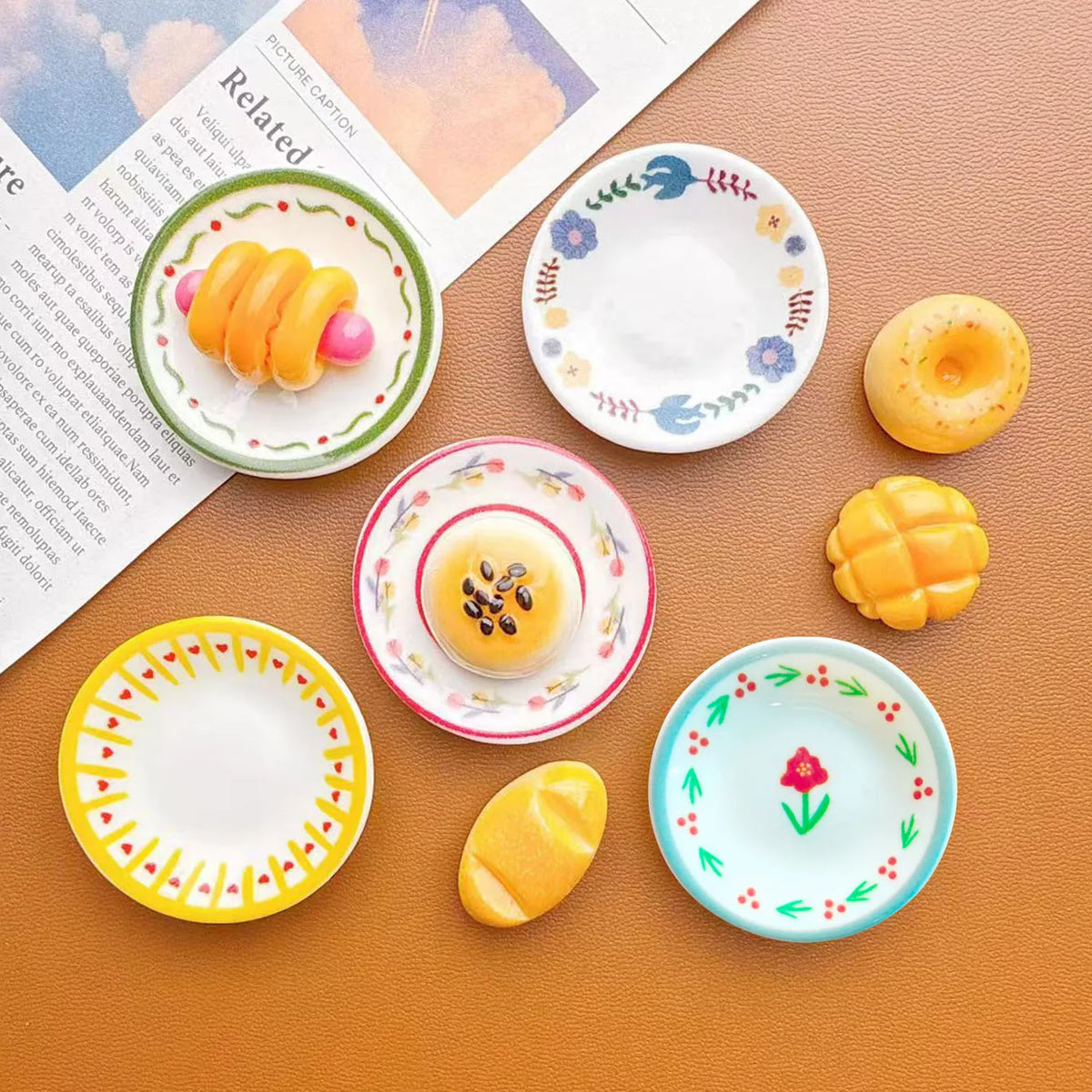 5pcs Dollhouse Miniature Plates Cute Pastoral Style Mini