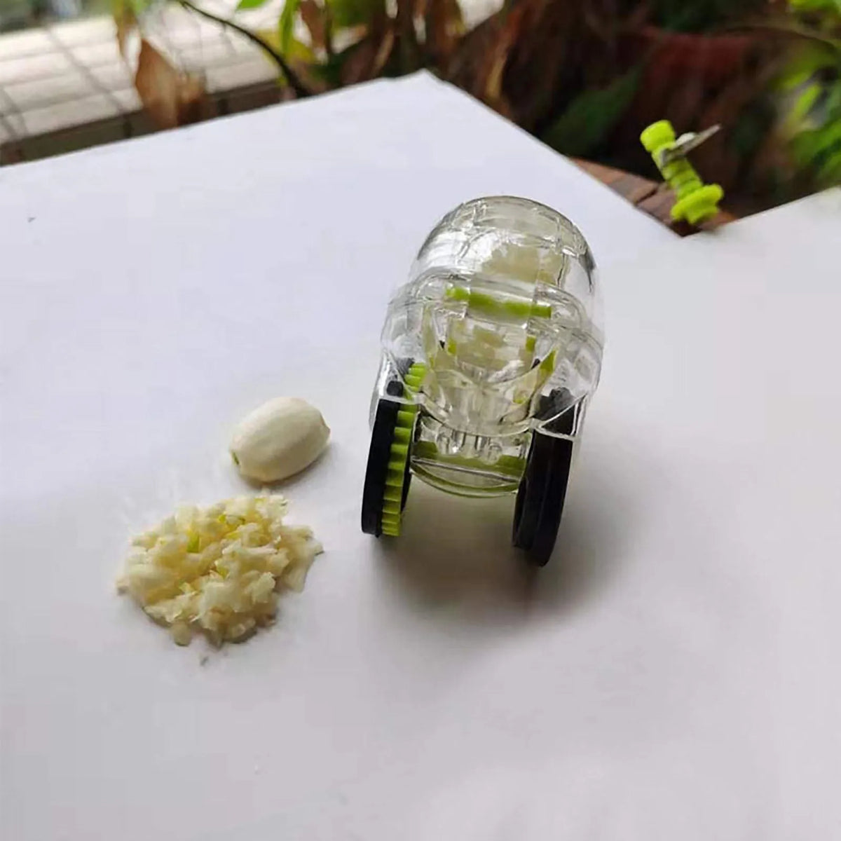 Convenient Multi-Function Small Roller Garlic Chopper Quick