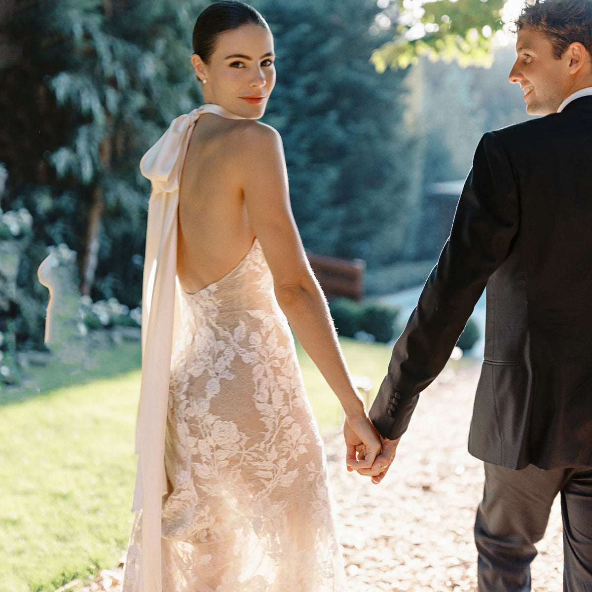 Halterneck Backless Exquisite Mermaid Wedding Dress Tie Sash