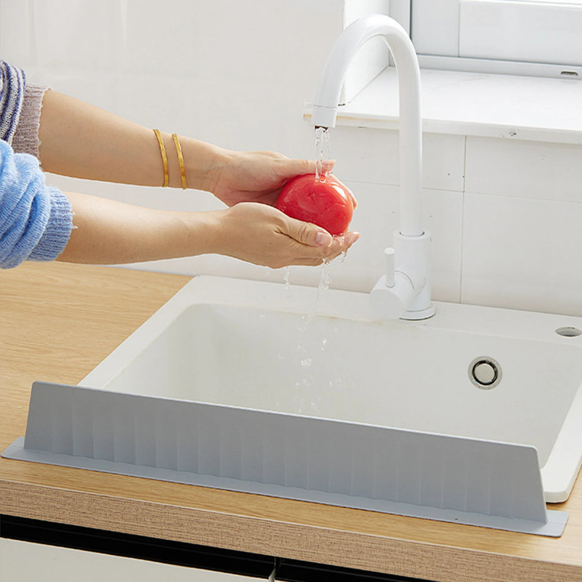 Water Stopper Silicone Sink Splash Guard Suction Cups