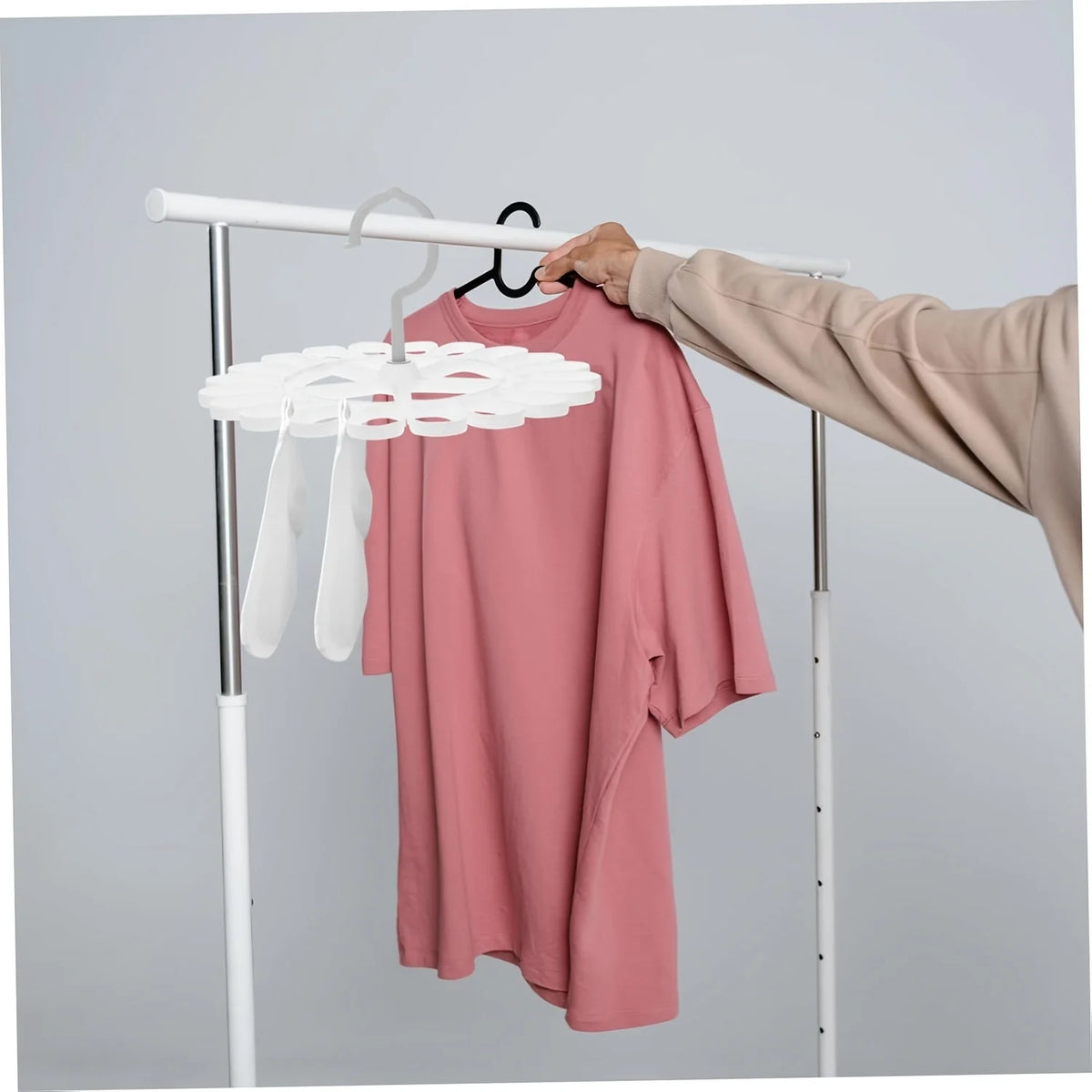 Round Space-Saving Drying Rack 20 Clips - Large-Capacity