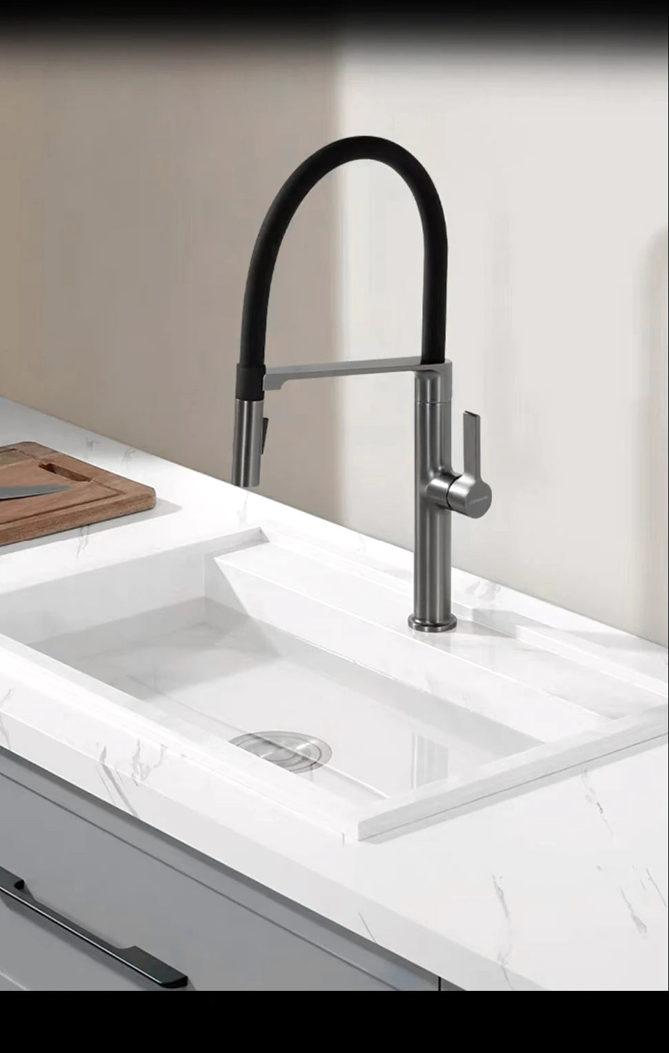 Black Faucet Pull Down Sprayer Rubber Mixer Deck