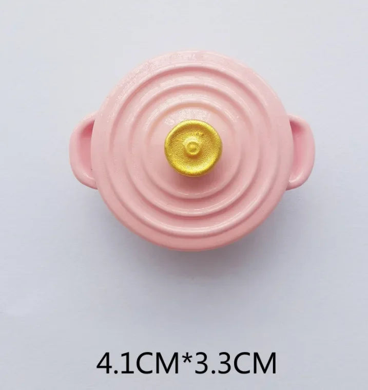 Girl Is Cute Creative Resin Refrigerator Magnets Emulating