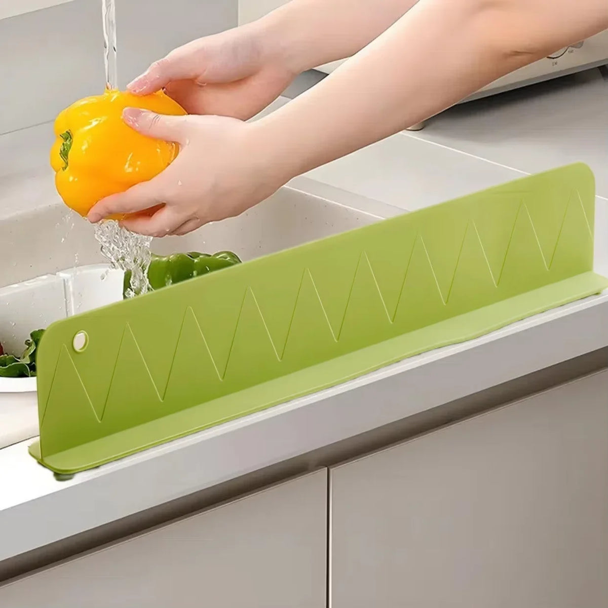 1pc Silicone Sink Water Splash Guard Washing Basin