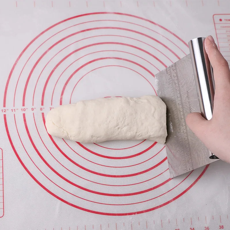 Multi-Function Dough Cutter Face Deep-Fried Dough Powder Scraper