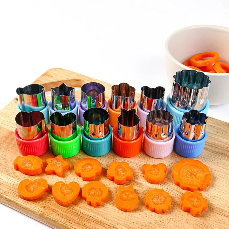 12pcs/Set Vegetables Cutter Heart Flower Animal Cartoon Shape
