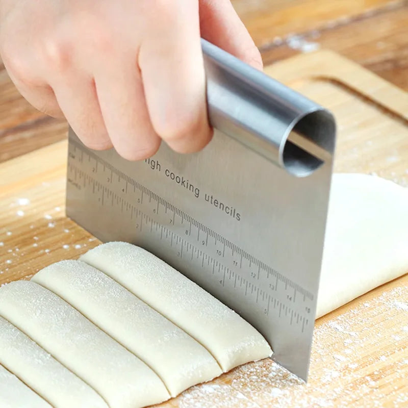 Multi-Function Dough Cutter Face Deep-Fried Dough Powder Scraper