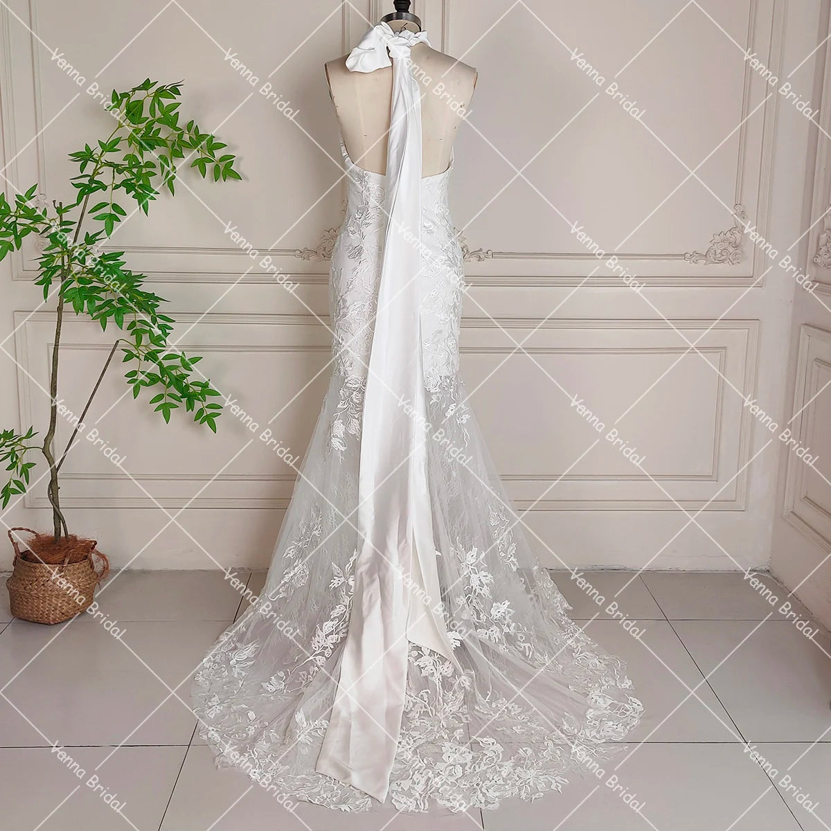 Halterneck Backless Exquisite Mermaid Wedding Dress Tie Sash