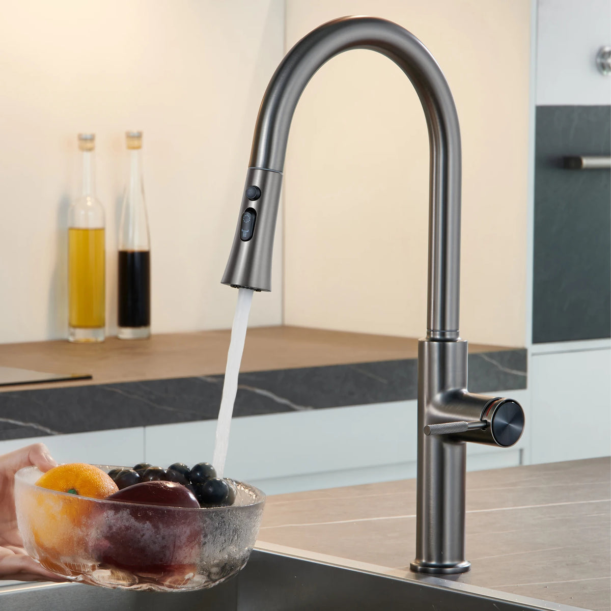 Aitana Pull Out Design Gun Grey Faucet Simple