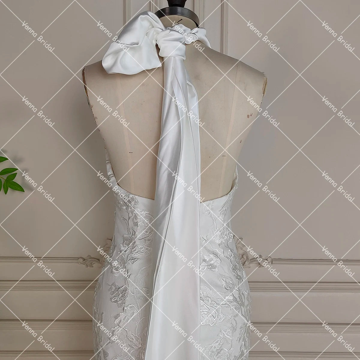 Halterneck Backless Exquisite Mermaid Wedding Dress Tie Sash