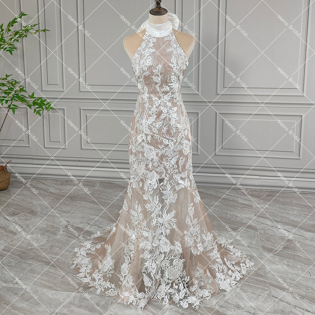 Halterneck Backless Exquisite Mermaid Wedding Dress Tie Sash