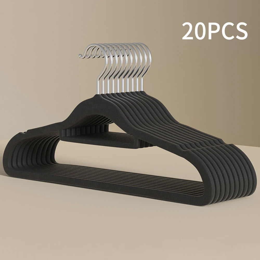 10-30pcs Non-Slip Fleece Hanger Bold Design Decorators Seamless